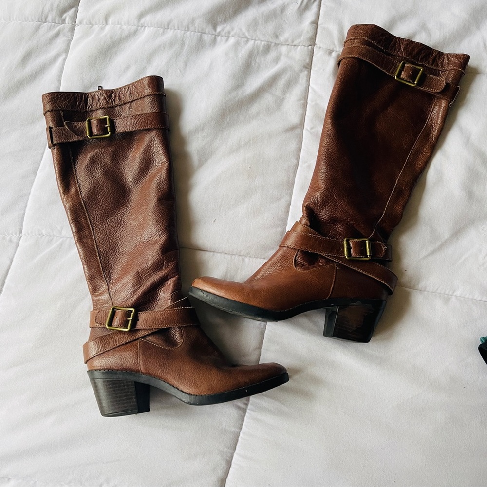 Leather riding boots - so cute !